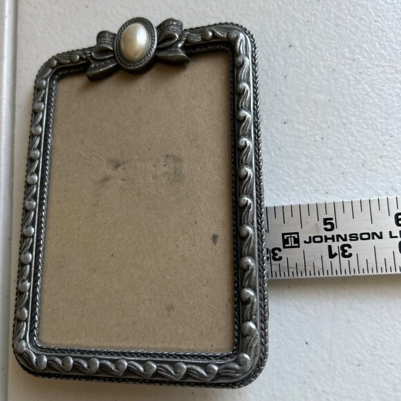 Decorative Silver Mini Photo Frames Set Of 2 With Pearl & Pineapple Design - Picture 7 of 11